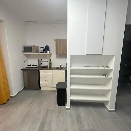 Pied-a-terre A 2 Pas De La Gare D'ajaccio Lejlighed *